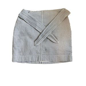 Vineyard Vines Seersucker Mini Skirt Women’s Size S Classic Chic Blue and White